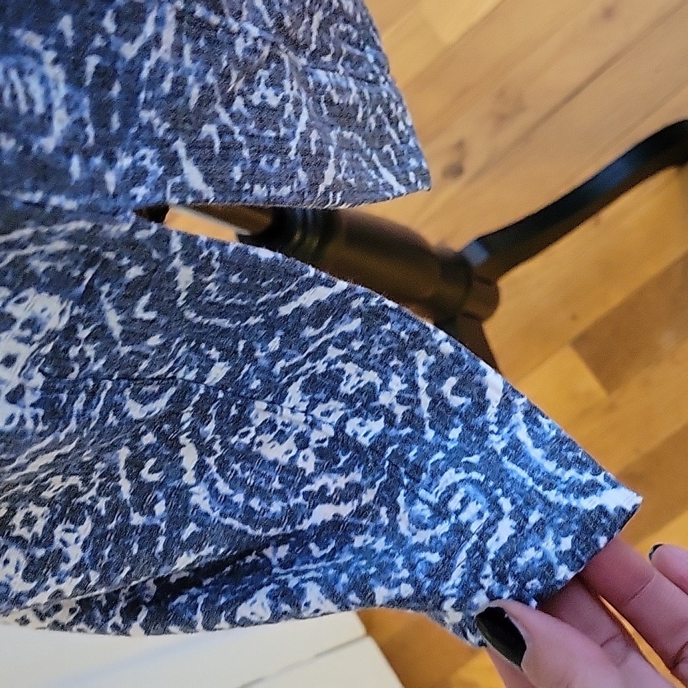 LuLaRoe Leah Tunic - XS NWT - Picture 4 of 13